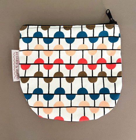 The Grid Circle - Curvy Pouch